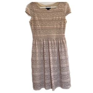 Women’s Stretchy Beige Nude Lacy Fit & Flare Boho A Line Cap Sleeve Dress Size 4